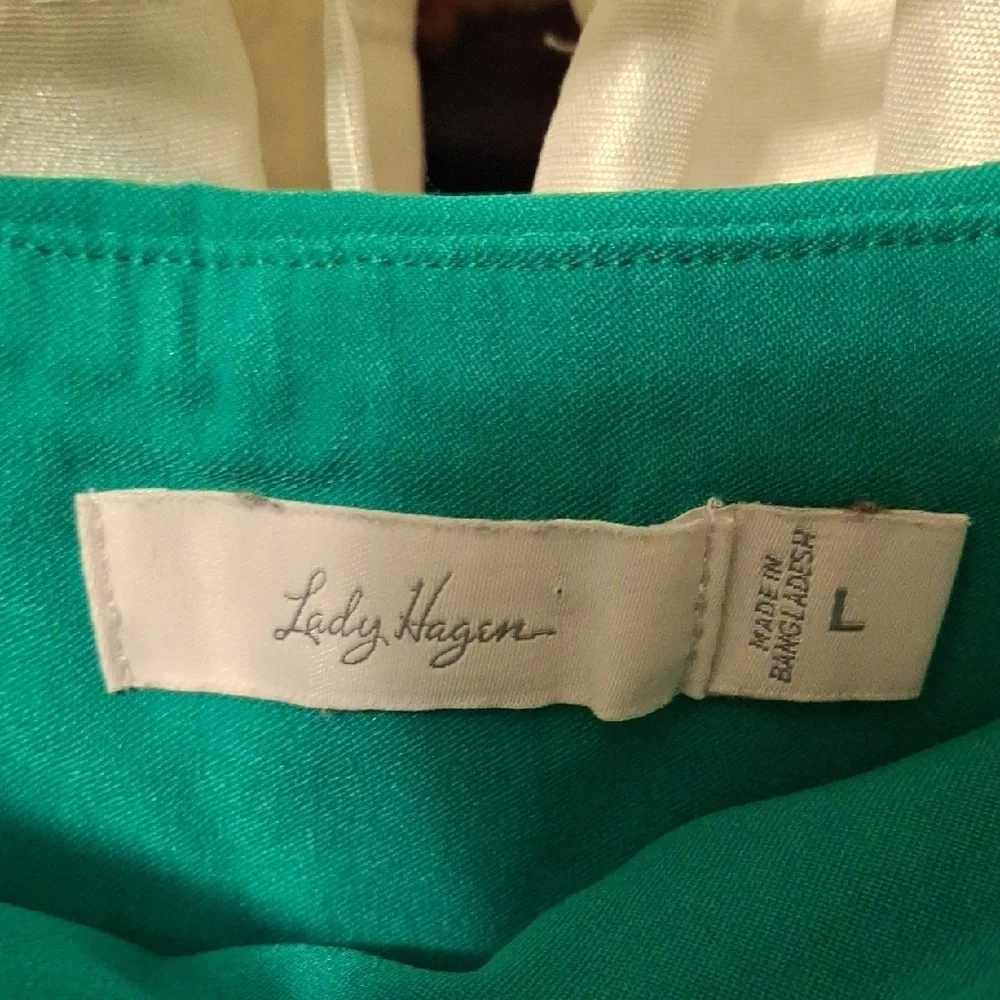 Lady Hagen Skort with Floral Accent Lg 🩵🩵🩵🩵